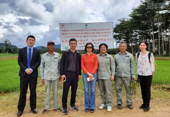 合作局考察團到示范農(nóng)場視察指導(dǎo)工作